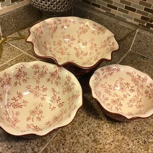 Set of 3 Temp-Tations scalloped bowls Red Floral Lace pattern